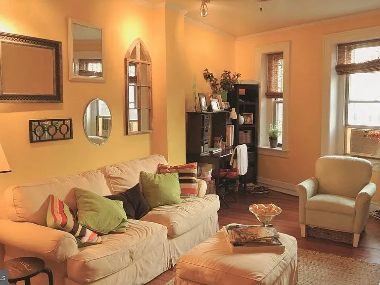2022 Columbia Rd NW #312 — Photo 4