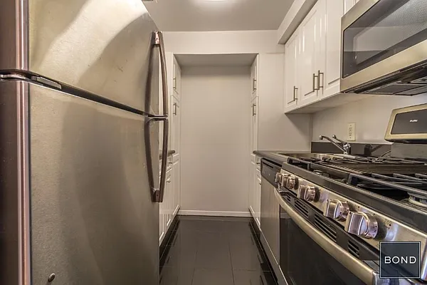 Rented by Bond New York | media 6