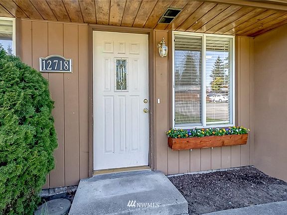 2nd image of 12718 42nd Ave NE