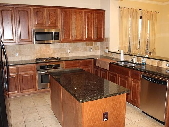 3rd image of 11809 Woodland Hills Trl