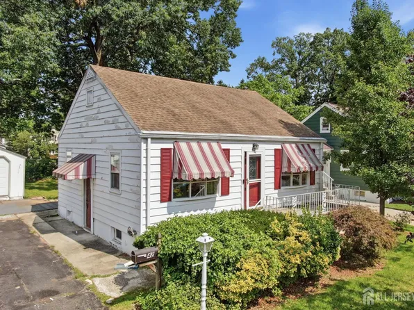 42 Brookwood Rd, Spotswood, NJ 08884