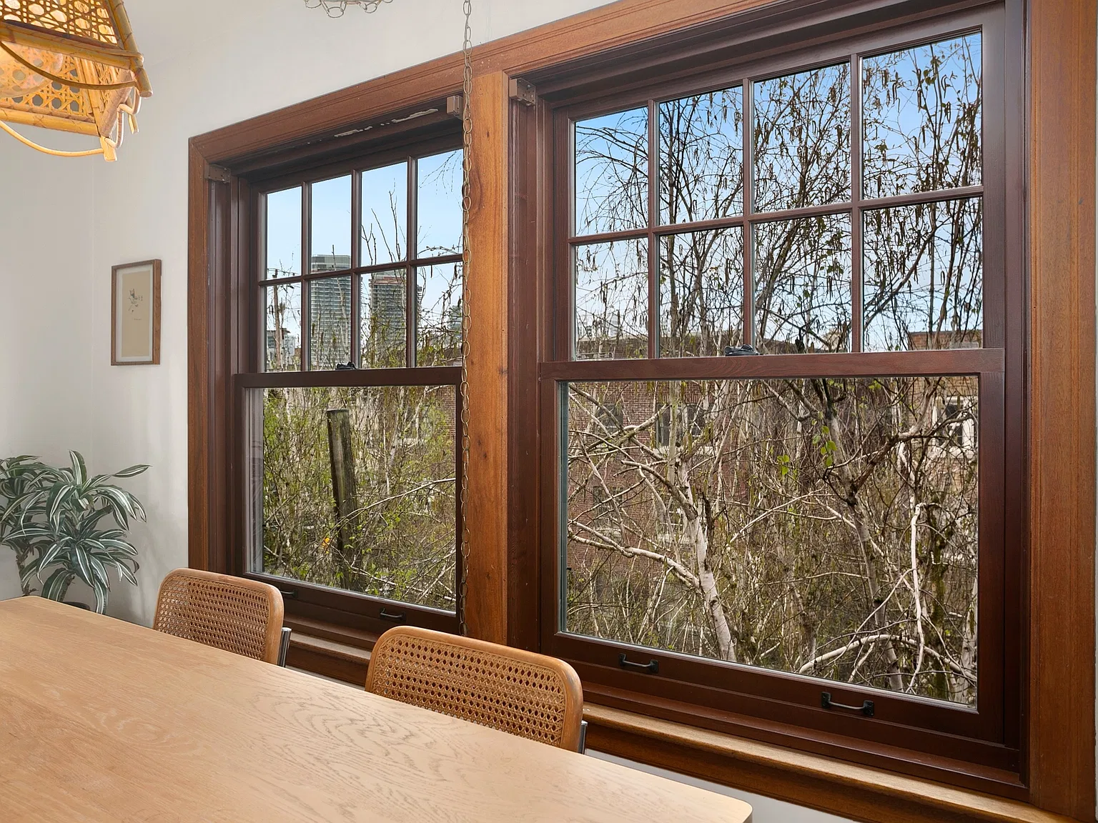 408 Bellevue Avenue East, Unit 302 - 1 — Photo 3