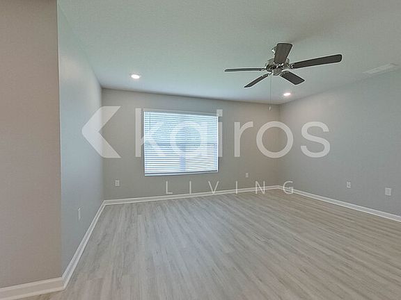 4th image of 217 Monarch Ln