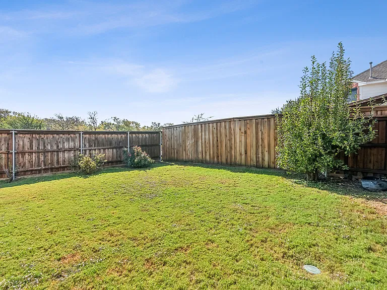 1501 Ector Dr — Photo 30