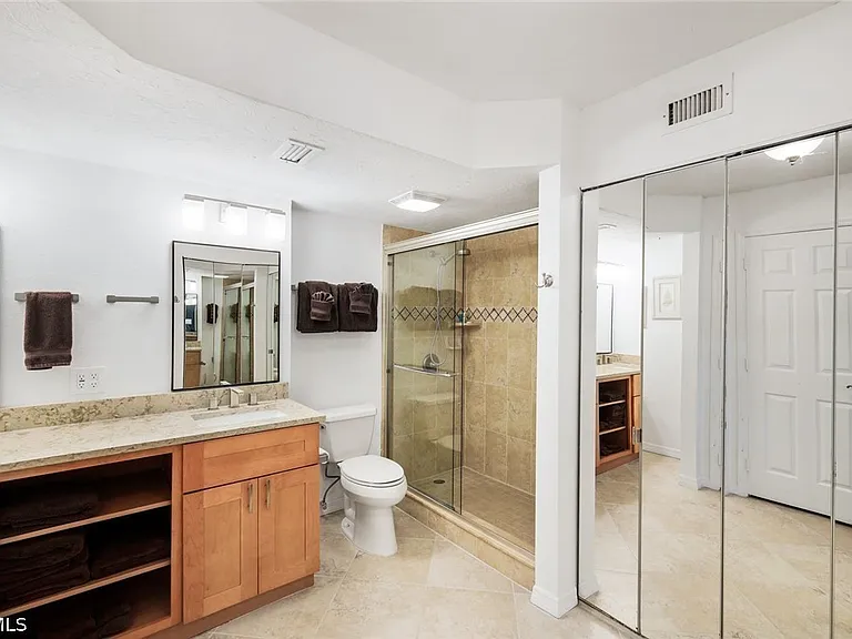 2445 W Gulf Dr #32E — Photo 17