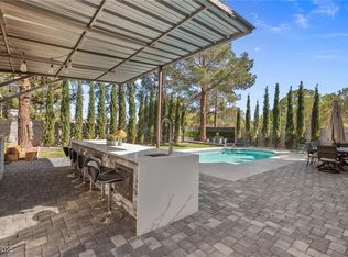 2932 Whalers Cove Cir, Las Vegas, NV 89117