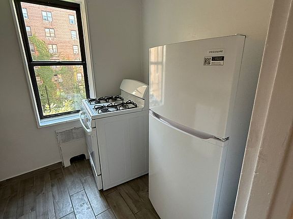 4th image of 86-46 139th St #1