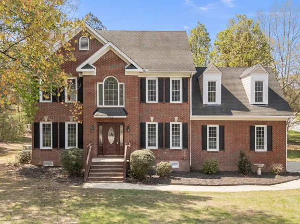 901 Birkdale Dr, Clayton, NC 27527