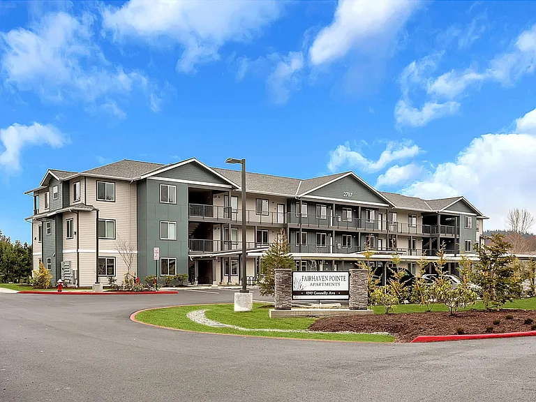 The Fairhaven Pointe Apartments — Photo 1