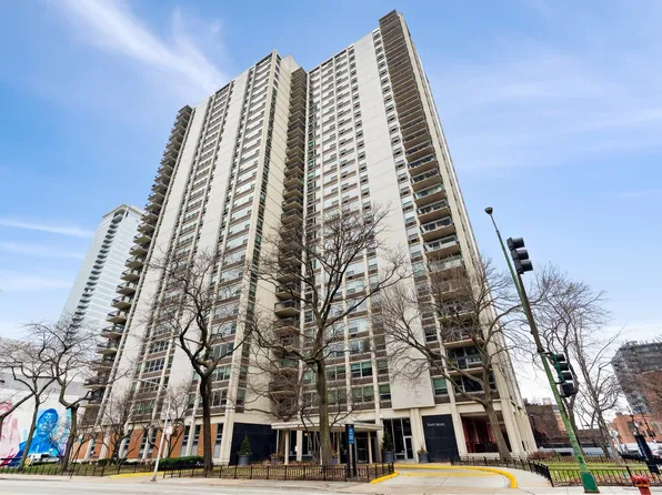 1255 N Sandburg Ter APT 809, Chicago, IL 60610