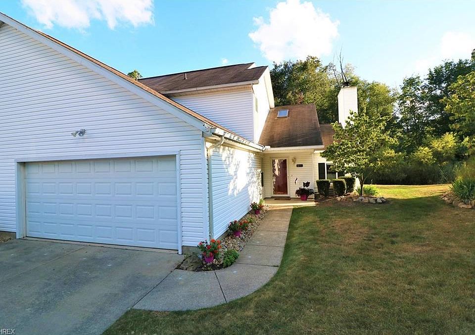 1st image of 611 Hilltop Terrace Dr