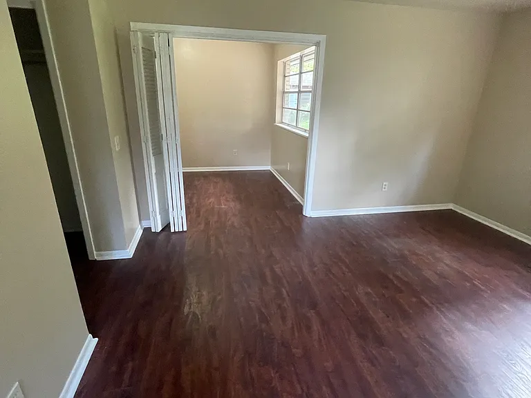 1401 S Broadmoor Dr — Photo 11
