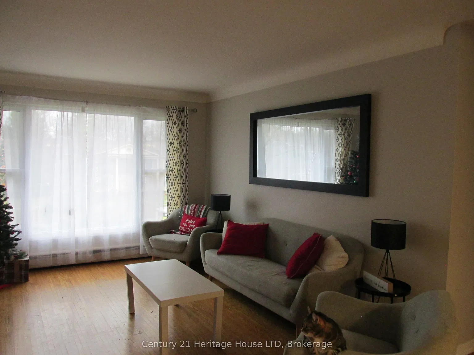 3 bed, $1,795 — Photo 2