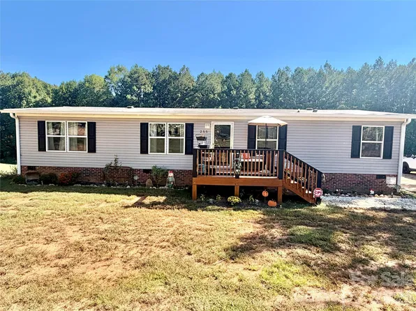 255 Liberty Estates Ln, Taylorsville, NC 28681