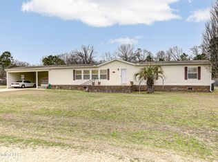 300 Grey Creek Dr, Vicksburg, MS 39183