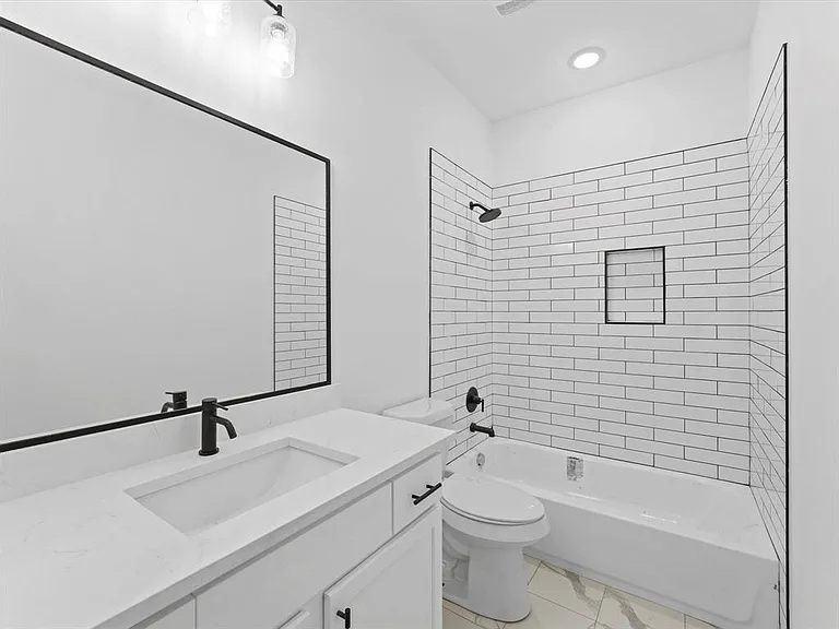 1448 Dewalt St — Photo 16