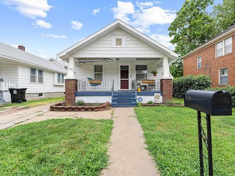 1st image of 423 Putnam Ave