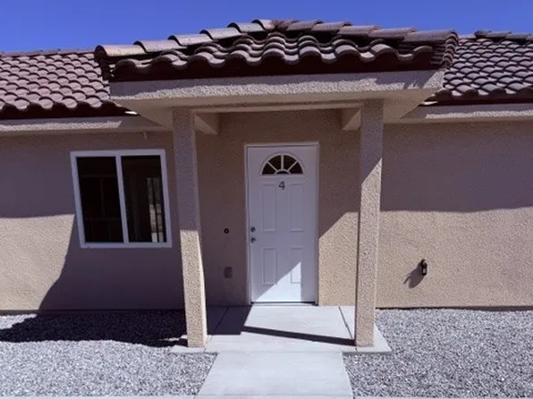 660 E San Lorenzo St, Pahrump, NV