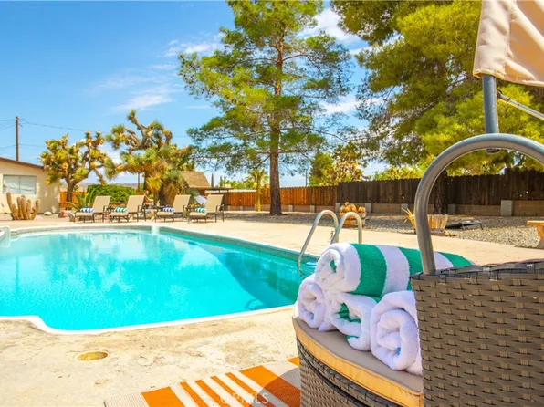 7737 Aster Ave, Yucca Valley, CA 92284