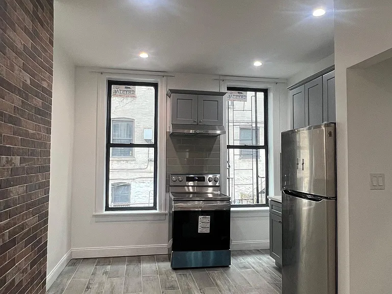 2192 Washington Ave #3 — Photo 10