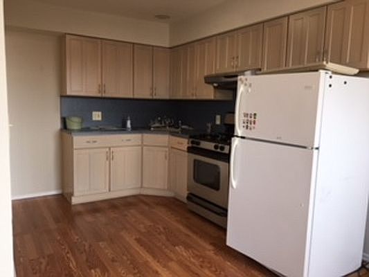 3rd image of 1933 75th St Floor 3