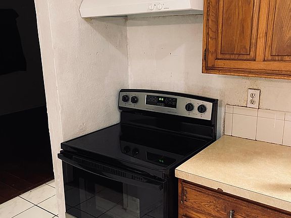 4th image of 2206 Sheraton Dr