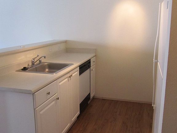 5th image of 3230 Eastlake Ave E APT 403