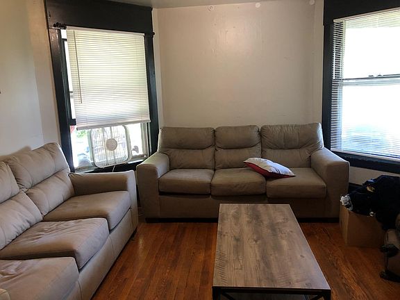 2nd image of 302 Mitchell St