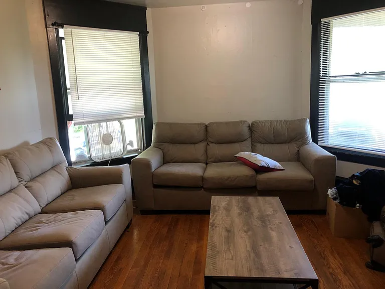 302 Mitchell St — Photo 2