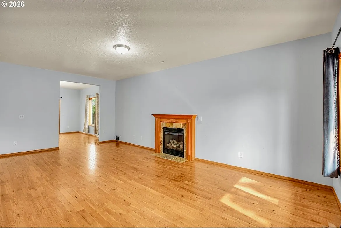 SE 88th Ave, Portland — Photo 2