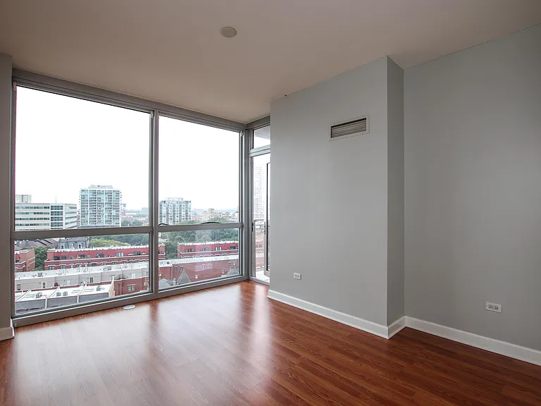 1841 S Calumet Ave #1108 — Photo 10
