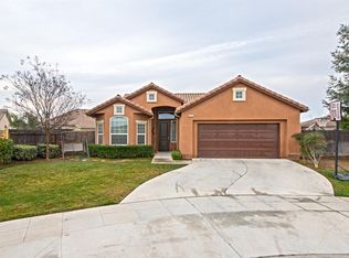 6333 W Robinwood Ln, Fresno, CA 93723