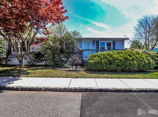 334 Pond Ct, Spotswood, NJ 08884