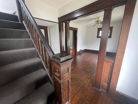 2nd image of 580 W Thornton St