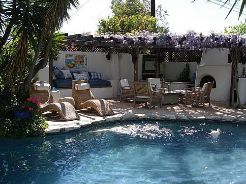 Outdoor living room 2