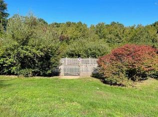 22 Piscitello Dr, Branford, CT 06405
