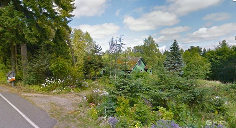 5th image of 825 99th Avenue SE