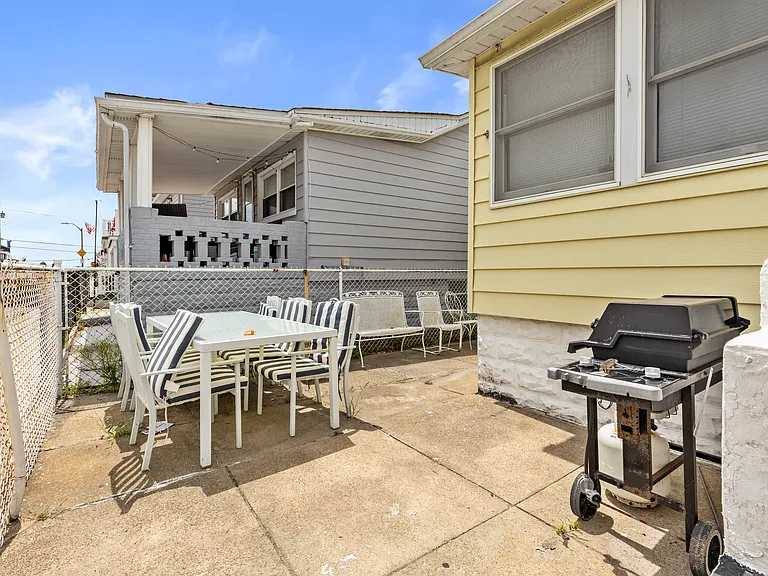43 Virginia Ave — Photo 22