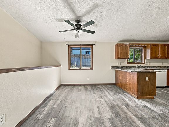 4th image of 26252 Abert Ln