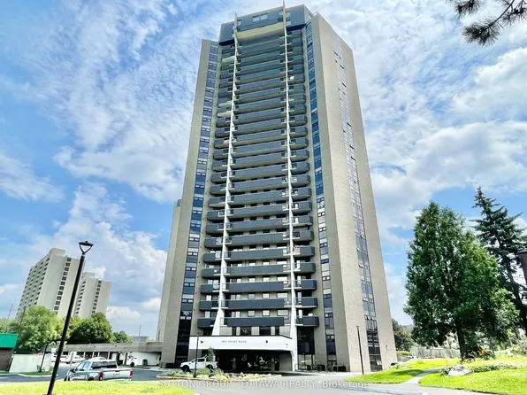 900 Dynes Rd #1908, Ottawa, ON K2C 3L6