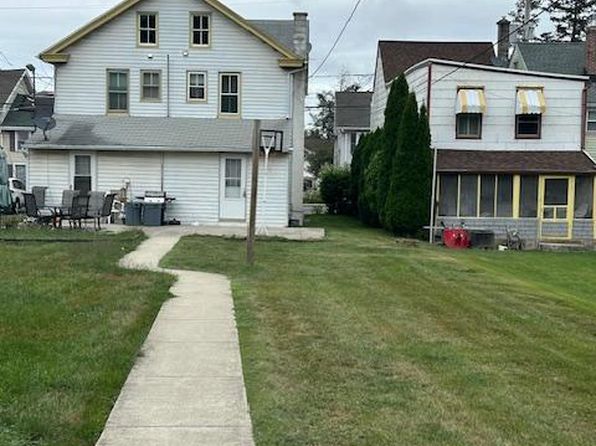 118 W Main St