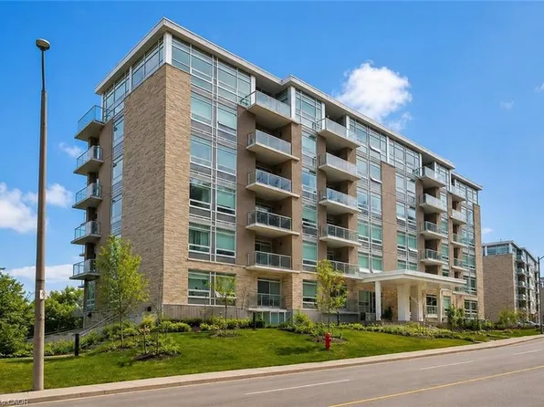 455 Charlton Ave E #403, Hamilton, ON L8N 0B2