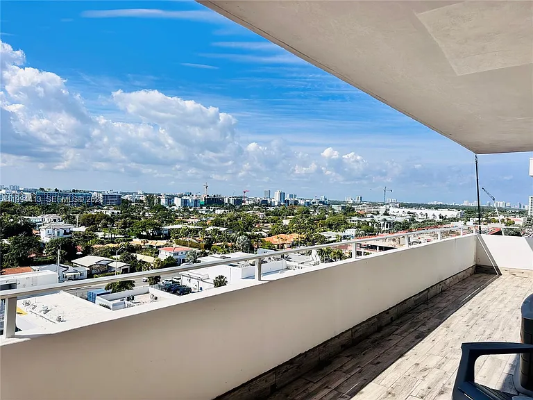 9225 Collins Ave #1111 — Photo 36