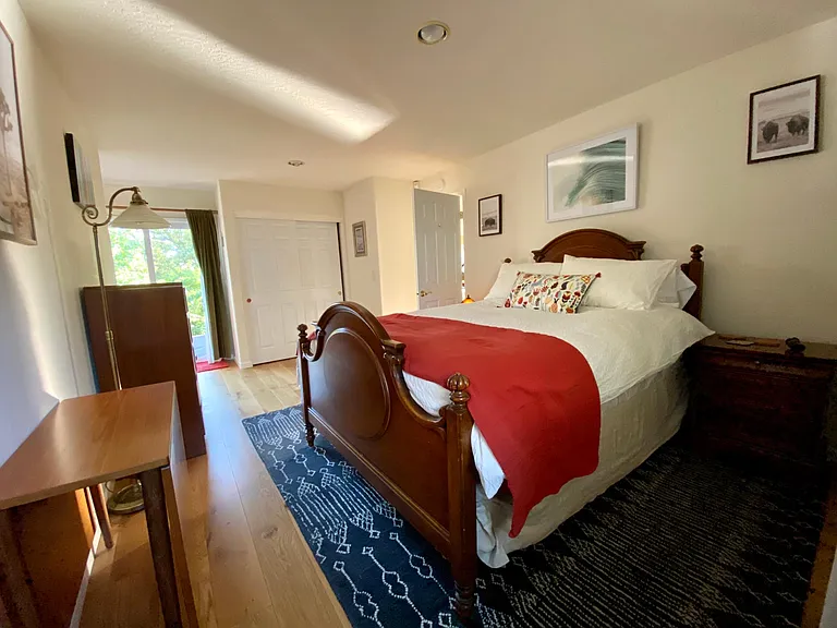 1518 Meek Ave — Photo 13