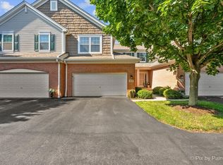 375 Wolcott Ln UNIT 375, Batavia, IL 60510