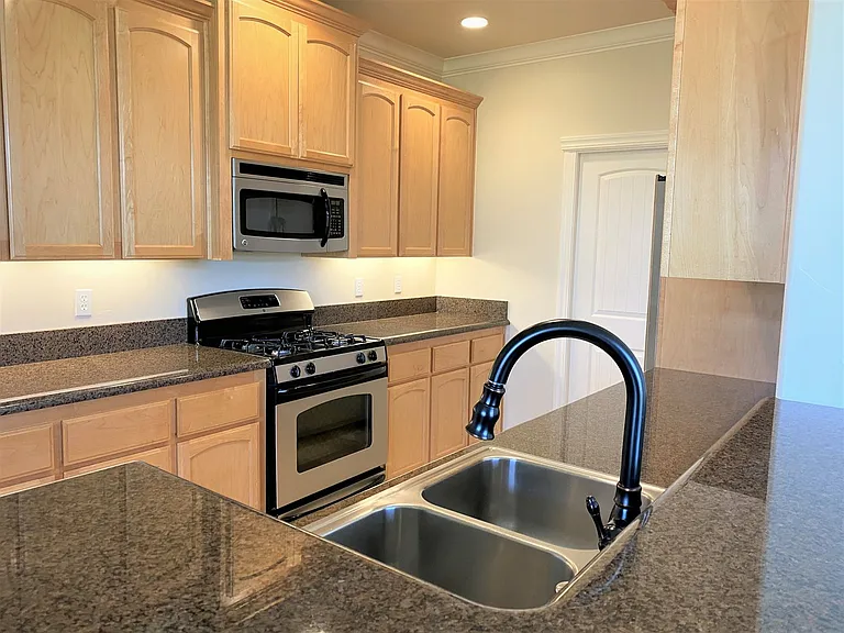 Ridgestone Villas - 870 Mission Sierra — Photo 92