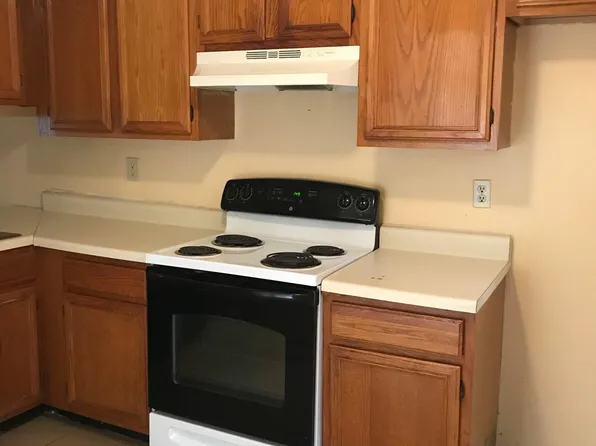 3826 Meadow Creek Dr, Peachtree Corners, GA 30092