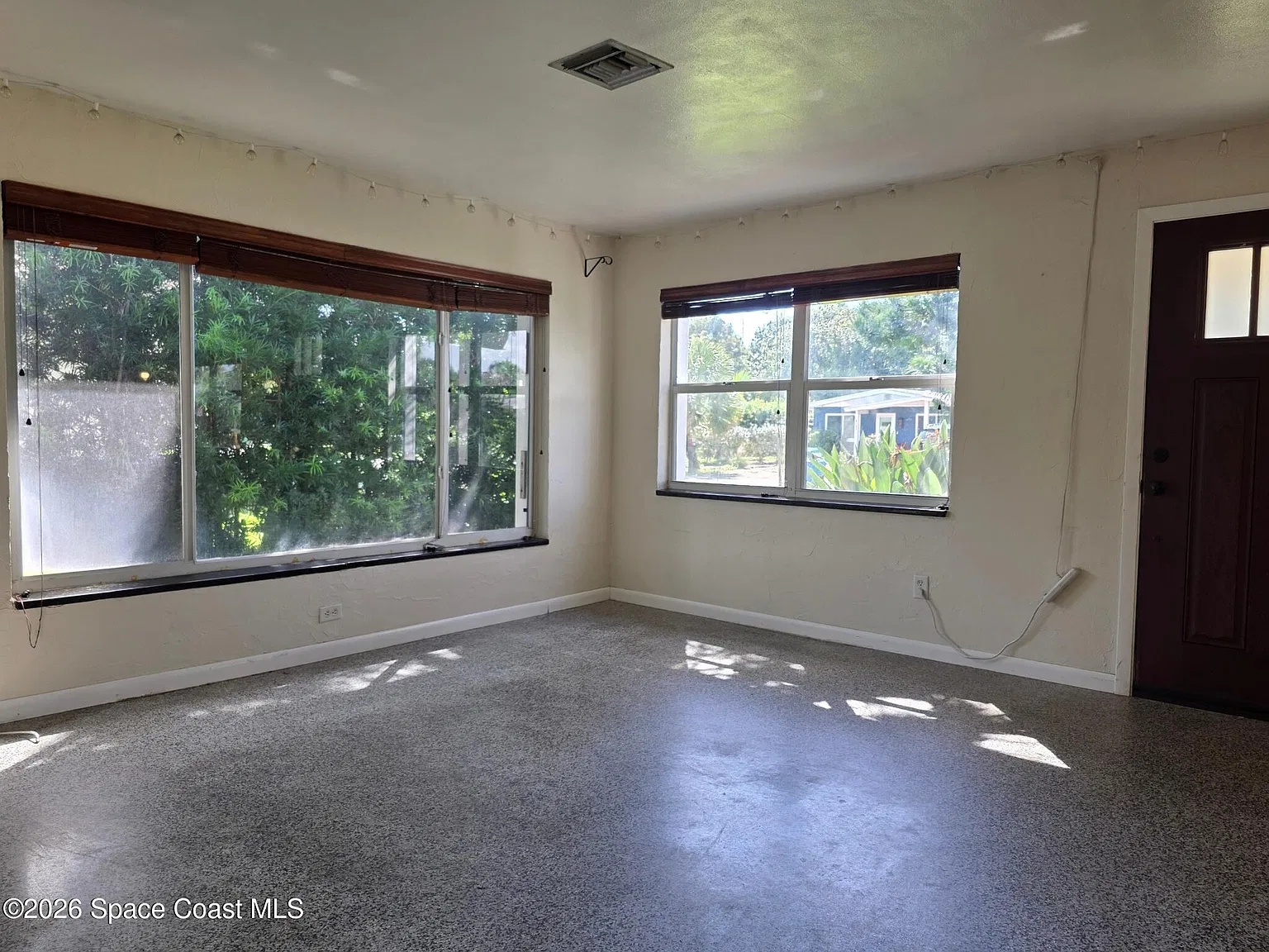 3 bed, 2.0 bath, 936 sqft, $2,800 — Photo 4