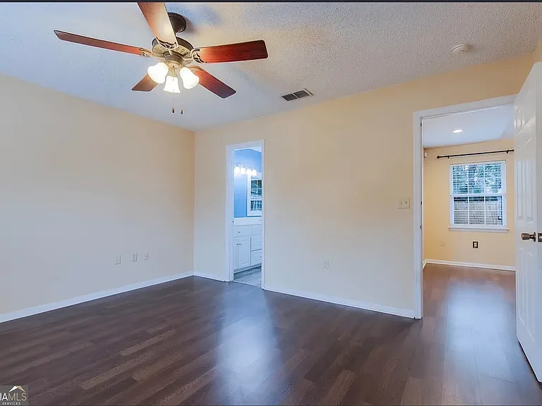 8 Cameron Ct W — Photo 12