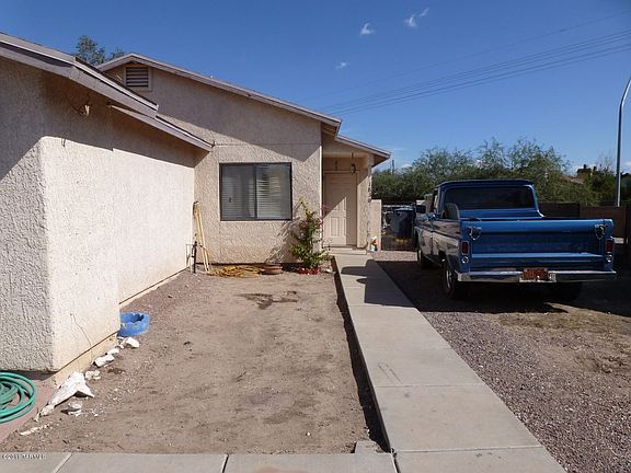 3rd image of 1830 N Silver Mountain Pl